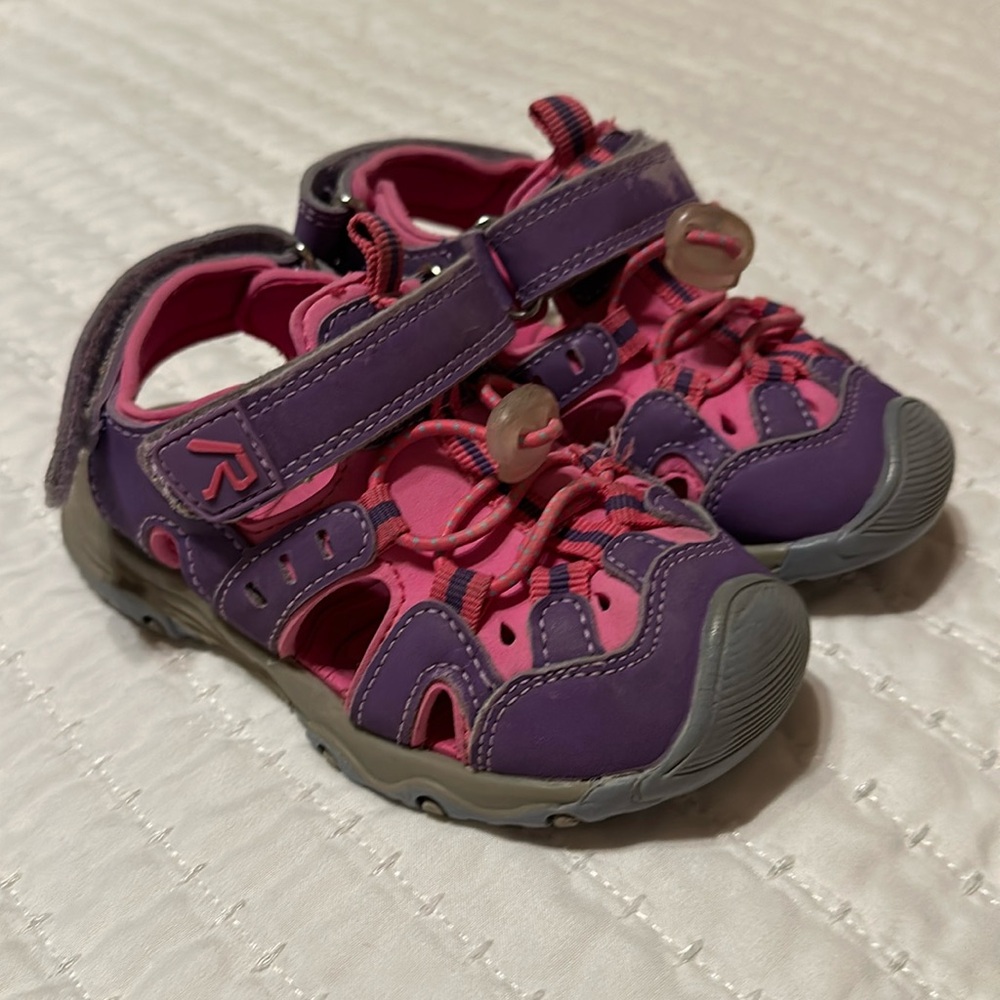 Water Shoes size 8